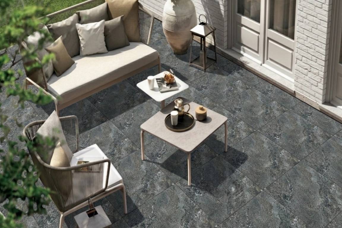 60×60·M·07 — in situ